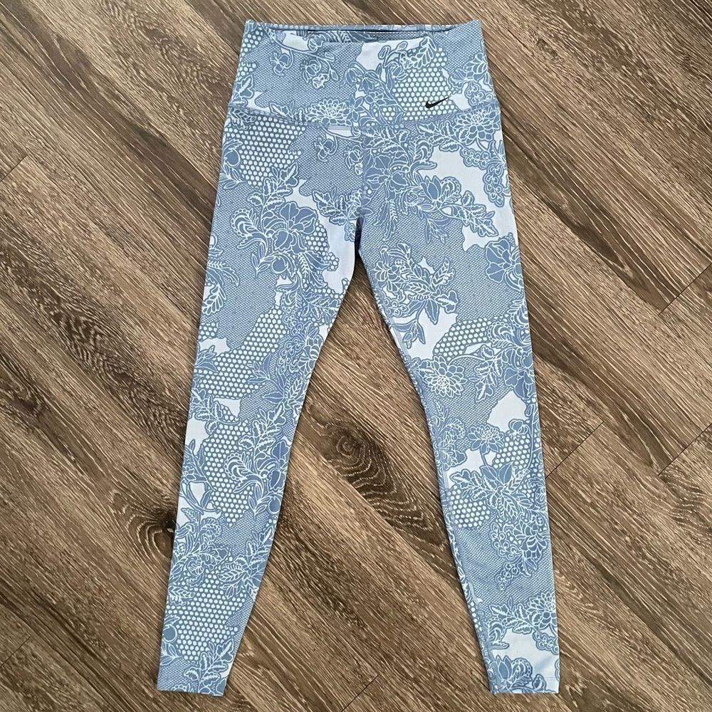 Nike lace leggings 